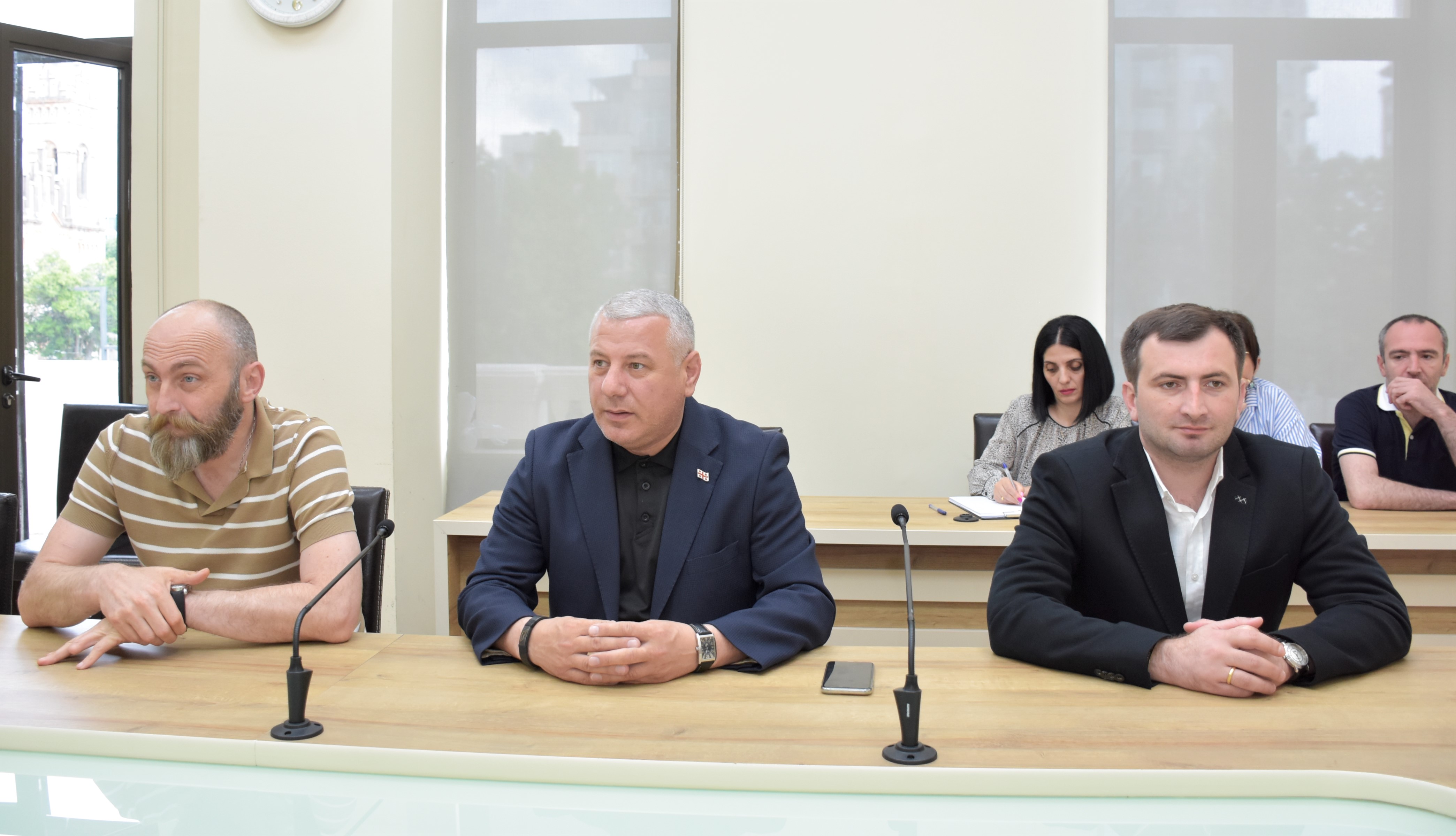 ბიუროს სხდომა