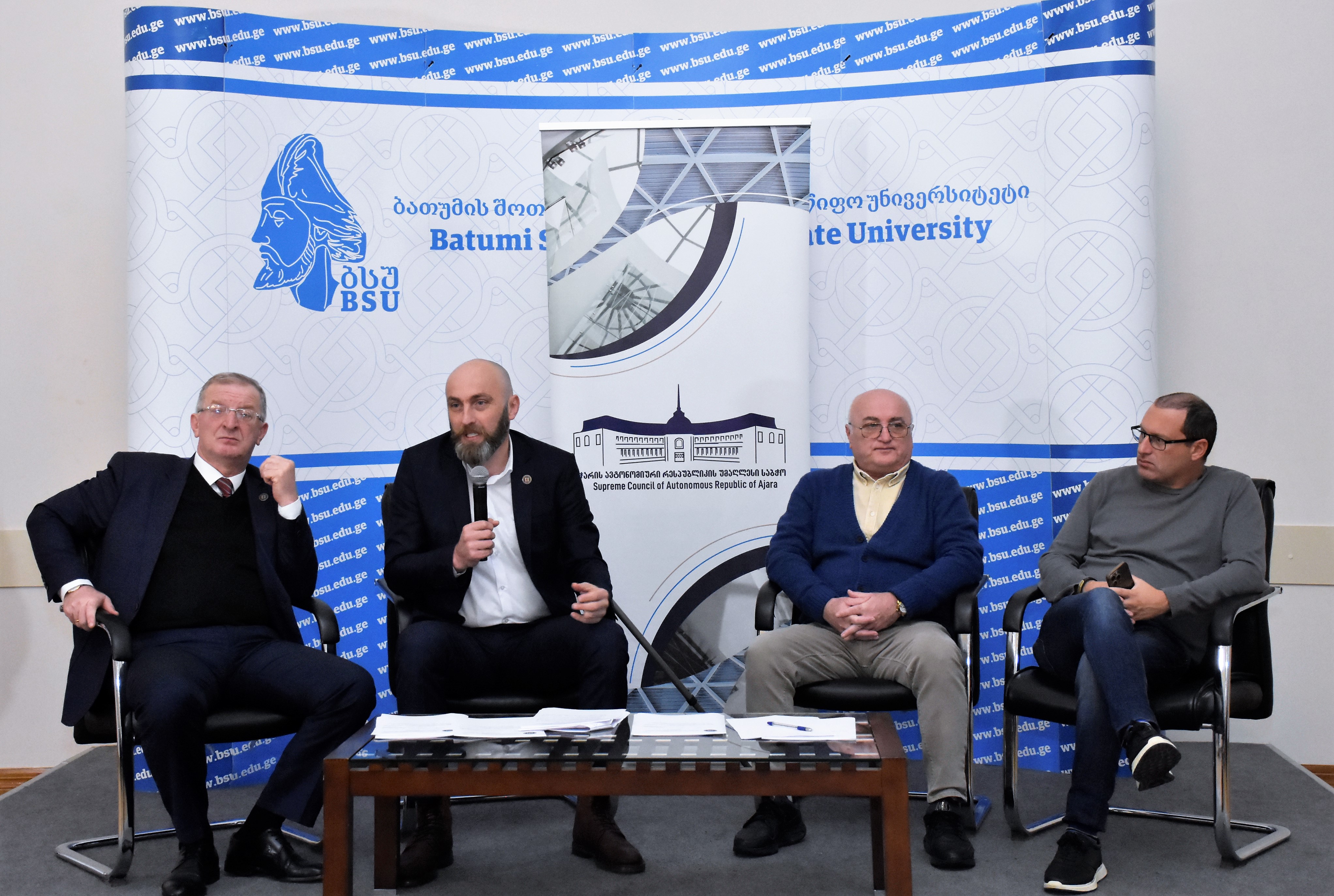 განათლების, მეცნიერების, კულტურისა და სპორტის საკითხთა კომიტეტის გასვლითი სხდომა