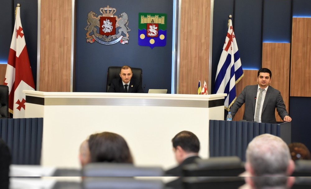 უმაღლესი საბჭოს რიგგარეშე პლენარულ სხდომაზე აჭარის 2021 წლის რესპუბლიკური ბიუჯეტის შესრულებისა და ფინანსთა და ეკონომიკის სამინისტროს საქმიანობის ანგარიშები მოისმინეს