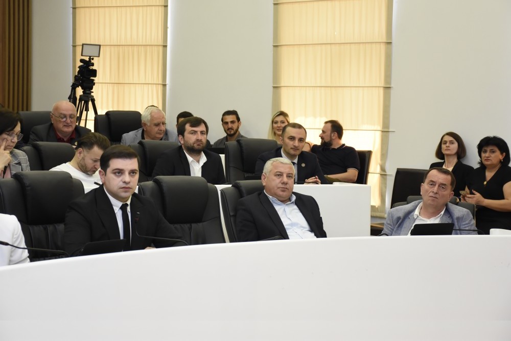 უმაღლესი საბჭოს რიგგარეშე პლენარულ სხდომაზე აჭარის 2021 წლის რესპუბლიკური ბიუჯეტის შესრულებისა და ფინანსთა და ეკონომიკის სამინისტროს საქმიანობის ანგარიშები მოისმინეს