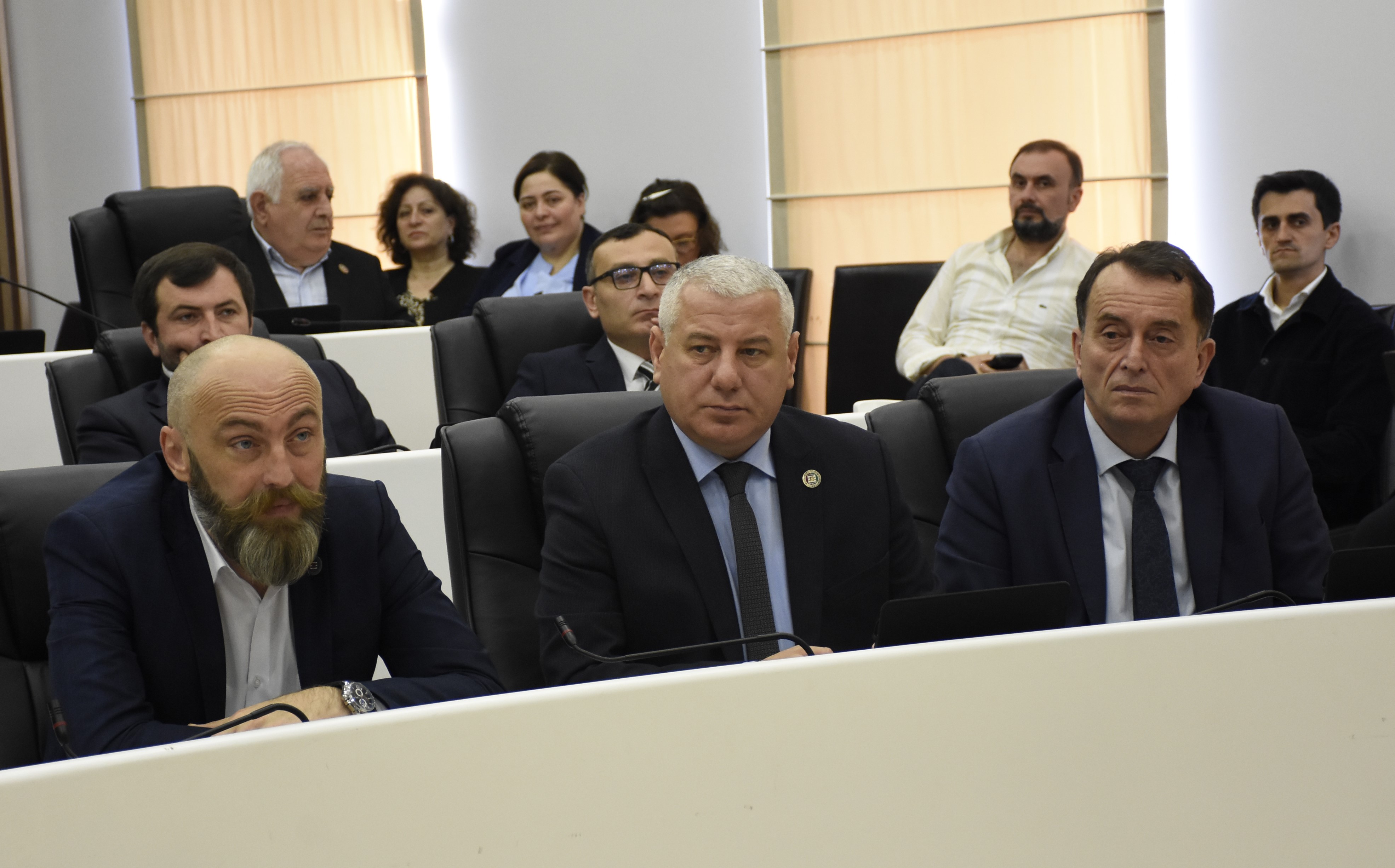 &nbsp;აჭარის უმაღლესმა საბჭომ, საქართველოს პარლამენტში წარსადგენად, გიორგი კოხრეიძისა და თამილა დოლიძის კანდიდატურები შეარჩია