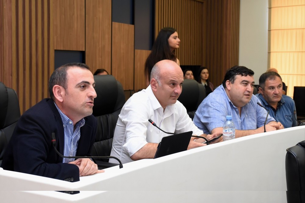  აჭარის უმაღლესი საბჭოში საგაზაფხულო სესია  პლენარული სხდომით დაიხურა