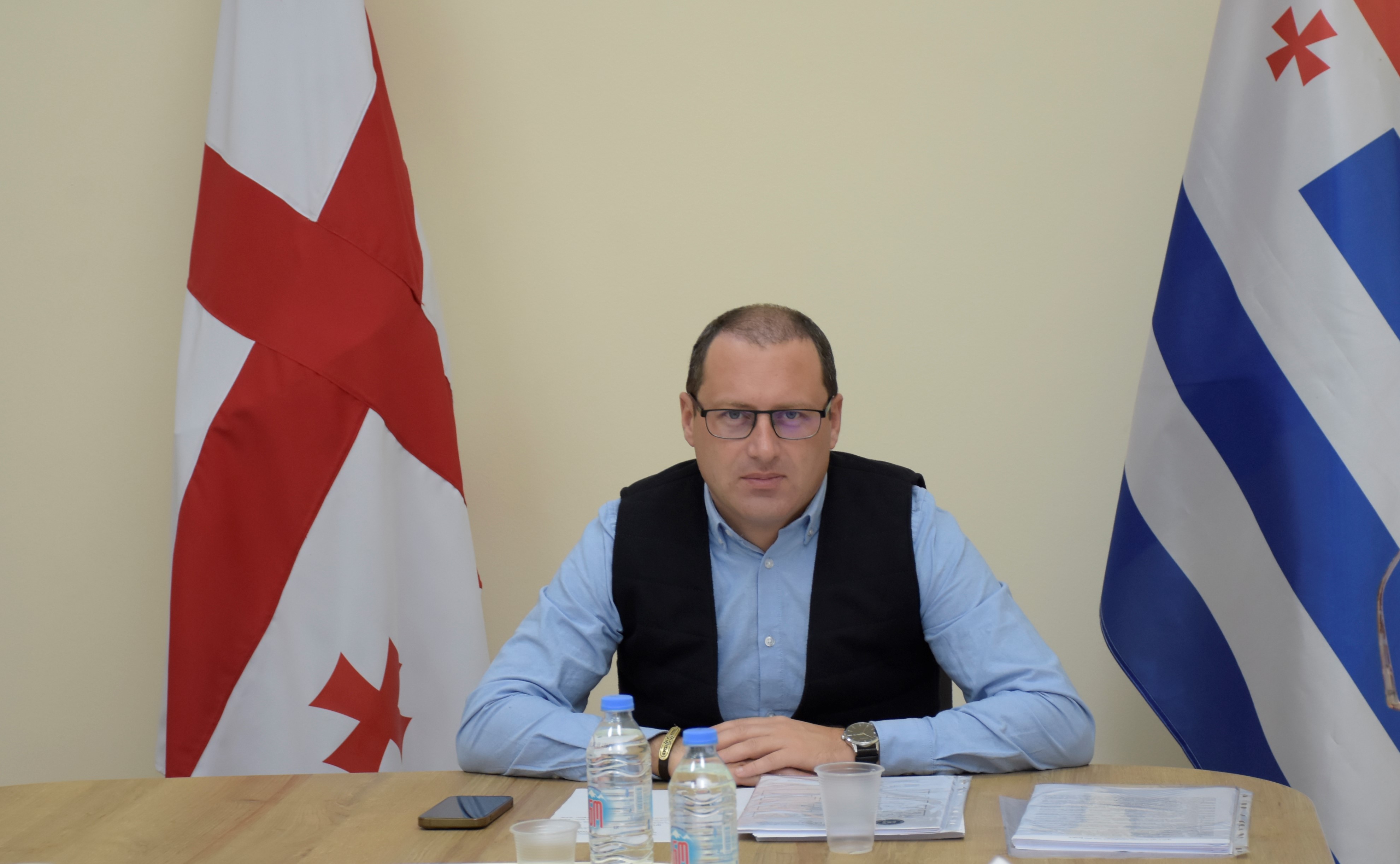 საკონსტიტუციო, იურიდიულ და საპროცედურო საკითხთა კომიტეტის სხდომა