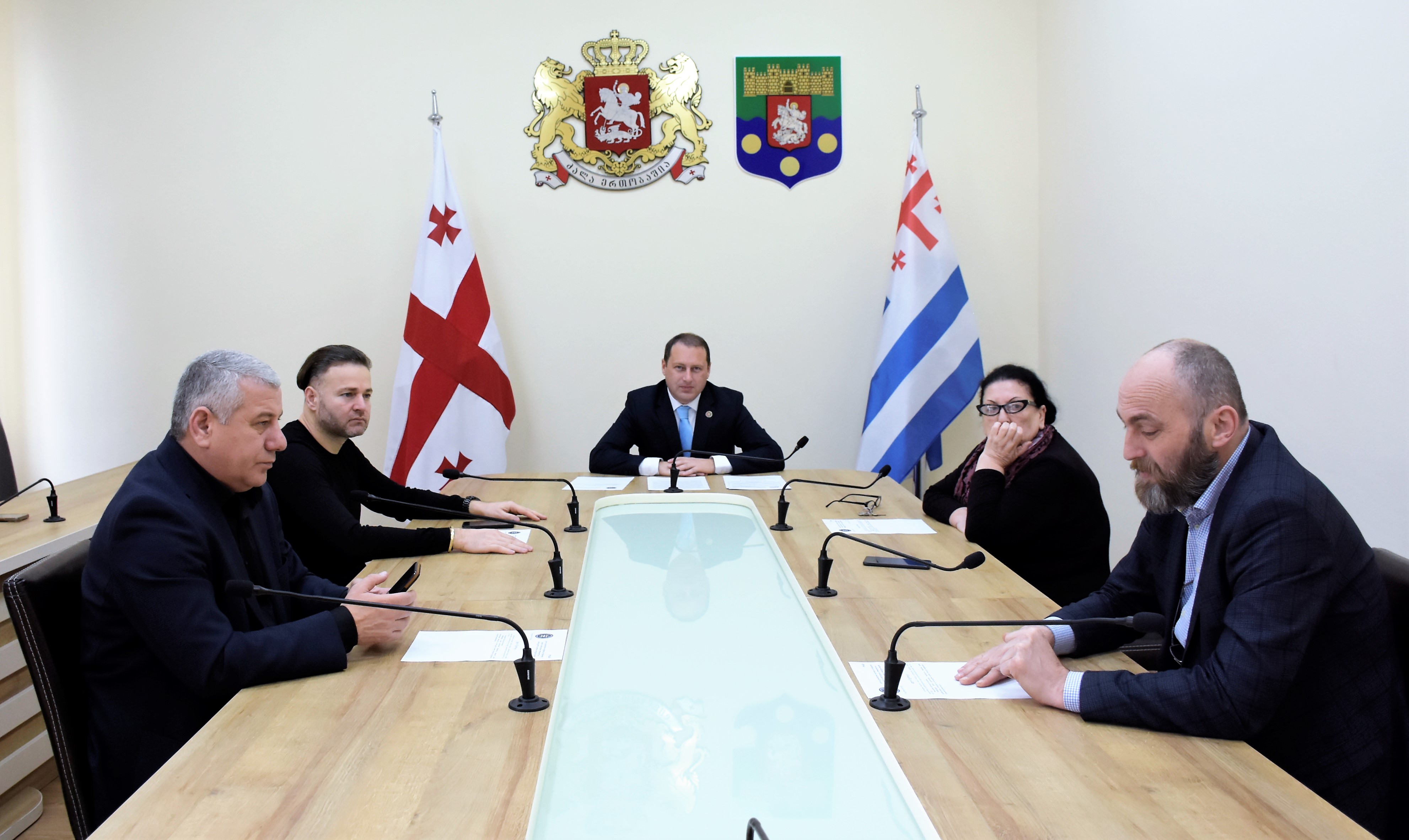 &nbsp;საკონსტიტუციო, იურიდიულ და საპროცედურო საკითხთა კომიტეტის სხდომა