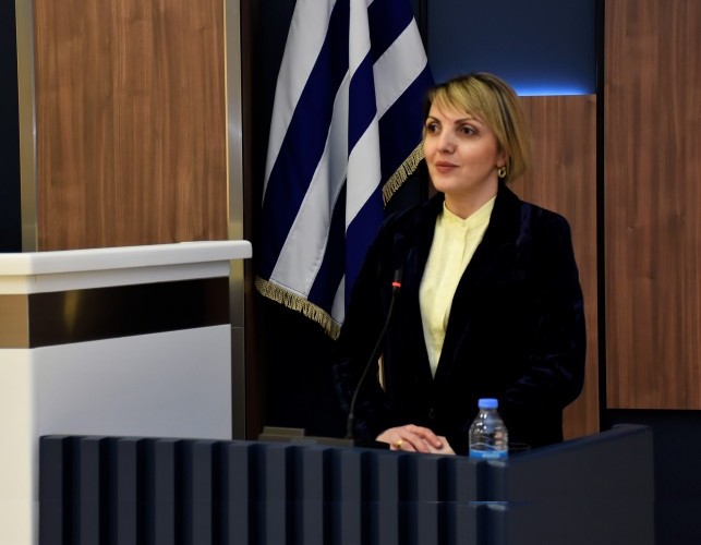  აჭარის უმაღლესი საბჭოს პლენარულ სხდომაზე ჯანმრთელობისა და სოციალური დაცვის მინისტრს მოუსმინეს