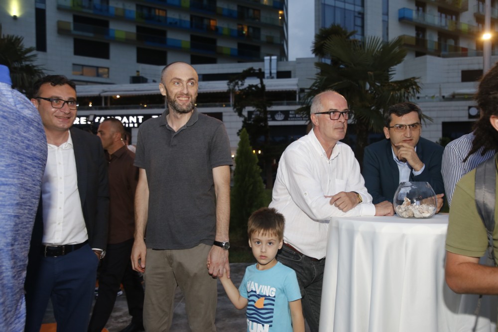 განახლებული კაფე „ფანტაზია“ 