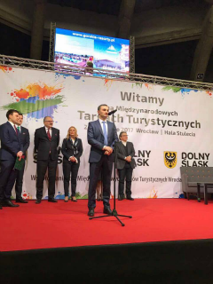 უმაღლესი საბჭოს დელეგაცია ვროცლავის საერთაშორისო გამოფენას ესწრება