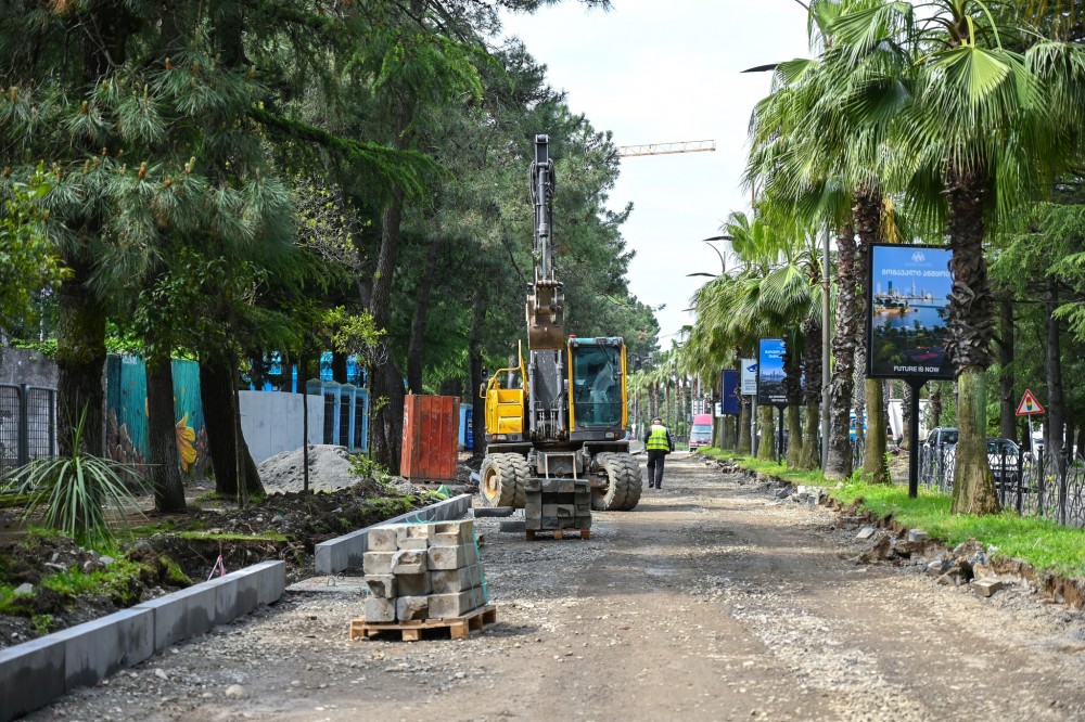 რუსთაველის ქუჩის რეაბილიტაცია ინტენსიურ რეჟიმში მიმდინარეობს
