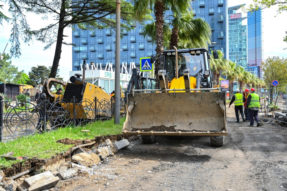 რუსთაველის ქუჩის რეაბილიტაცია ინტენსიურ რეჟიმში მიმდინარეობს